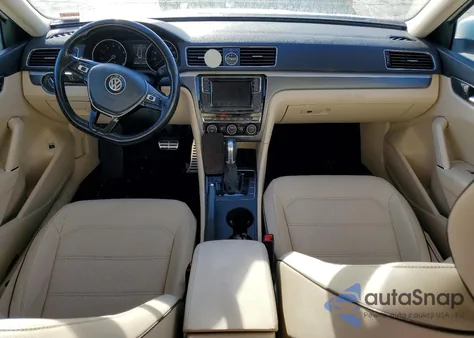 2017 Volkswagen Passat R-Line z USA, uszkodzony, nr VIN 1VWDT7A34HC086284